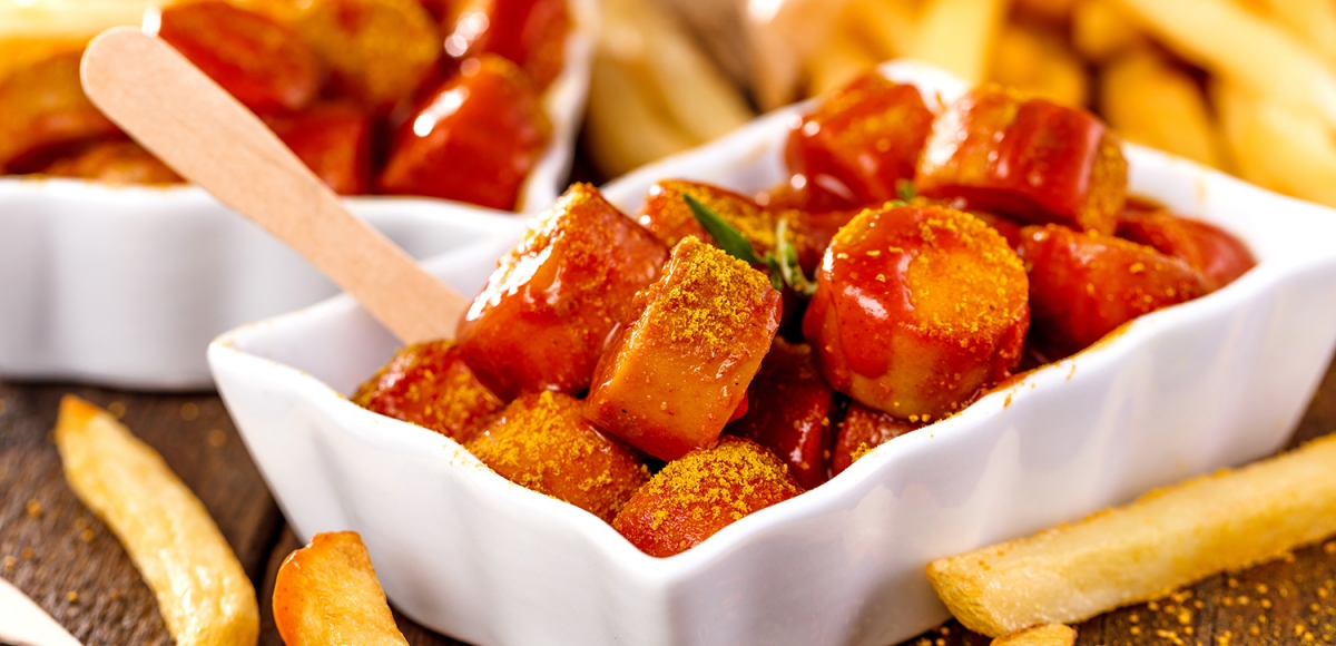 Currywurst mit selbst gemachter Curry-Sauce | Rezept