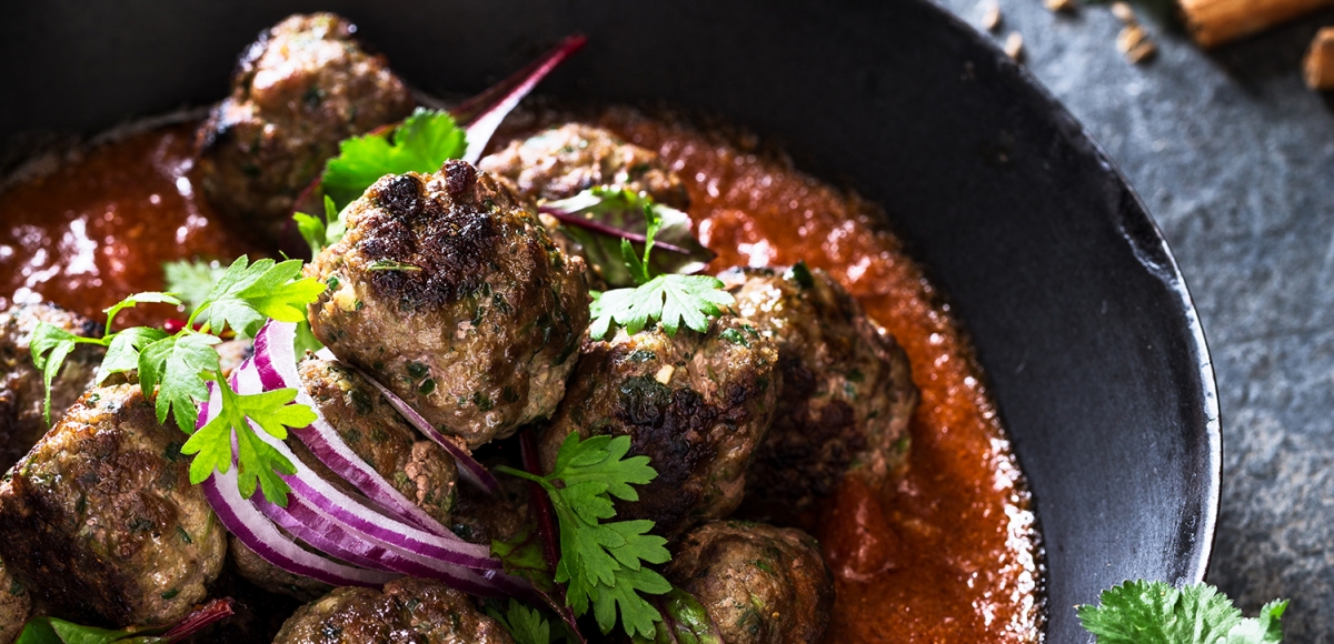 Indische Rindfleischbällchen in Tomatensauce | Rezept